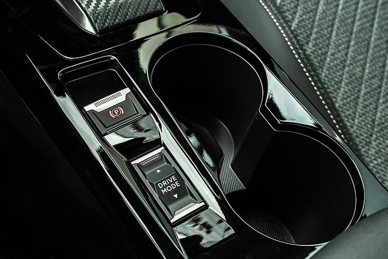 Peugeot 208 (2026) ALLURE Elektromotor 100 - fotka 16 z 19