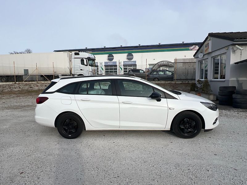 Opel Astra Sports Tourer 1.5 - fotka 2 z 14