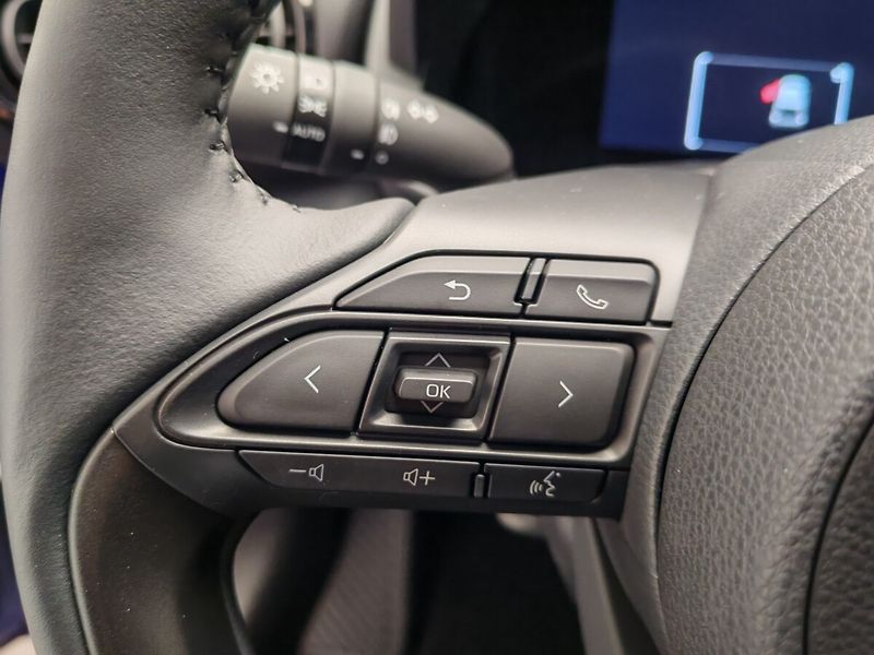 Toyota Yaris 1.5 Hybrid e-CVT Style - fotka 20 z 30