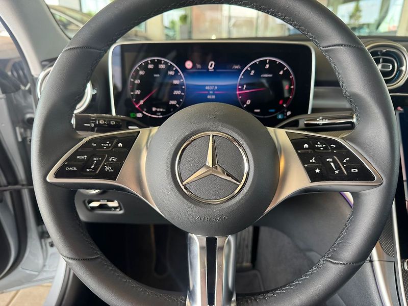 Mercedes-Benz Třídy C 220 d 4MATIC kombi - fotka 14 z 20