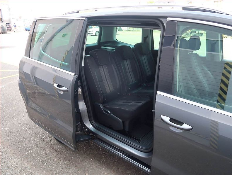 Volkswagen Sharan (2012) 2.0 TDI, Xenony, Tempomat - fotka 17 z 28