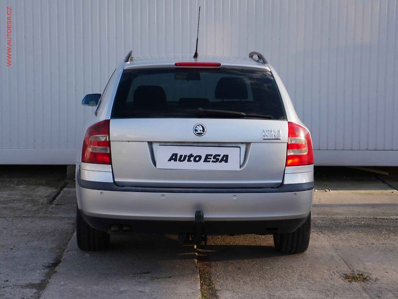 Škoda Octavia (2006) 2.0 TDi, 1.maj, servis.kniha - fotka 5 z 15