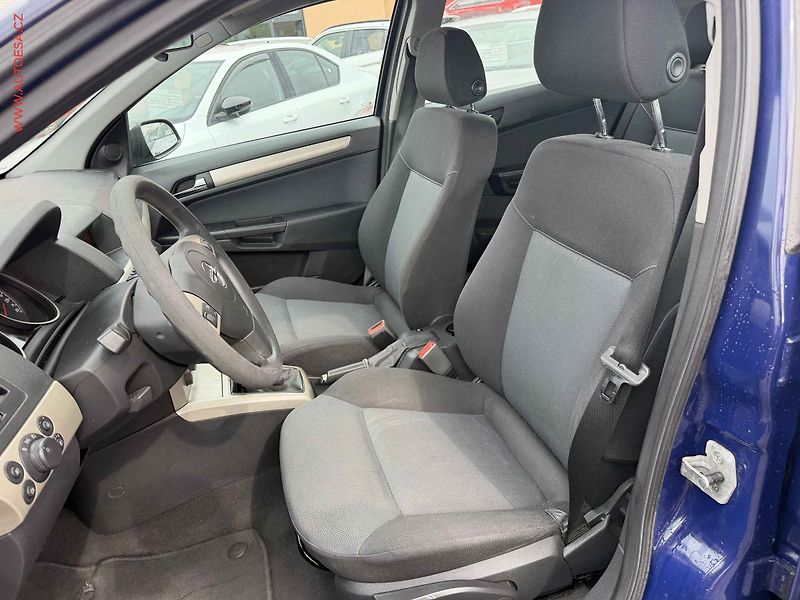 Opel Astra (2007) 1.4i 16V, ČR, AC, temp - fotka 8 z 14