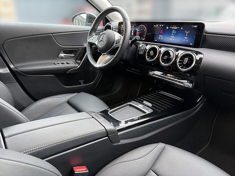 Mercedes-Benz Třídy A A 200, 1.majitel, CZ - fotka 12 z 15