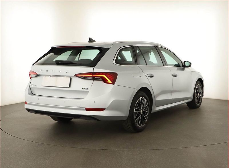 Škoda Octavia (2022) Style 1.5 TSI e-tec - fotka 5 z 14