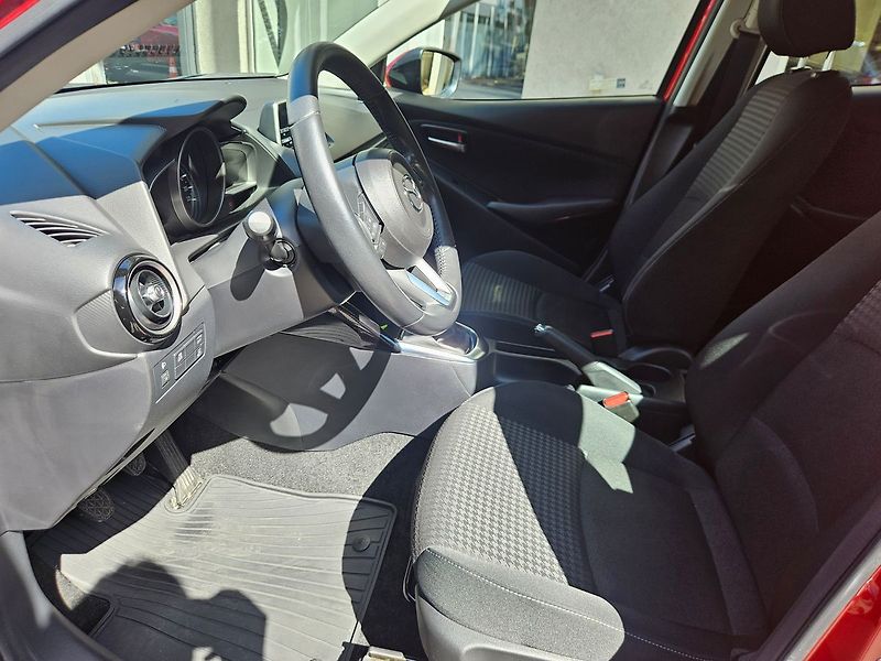 Mazda 2 1,5L SKYACTIV-G 55kW, ČR,1.maj - fotka 10 z 32