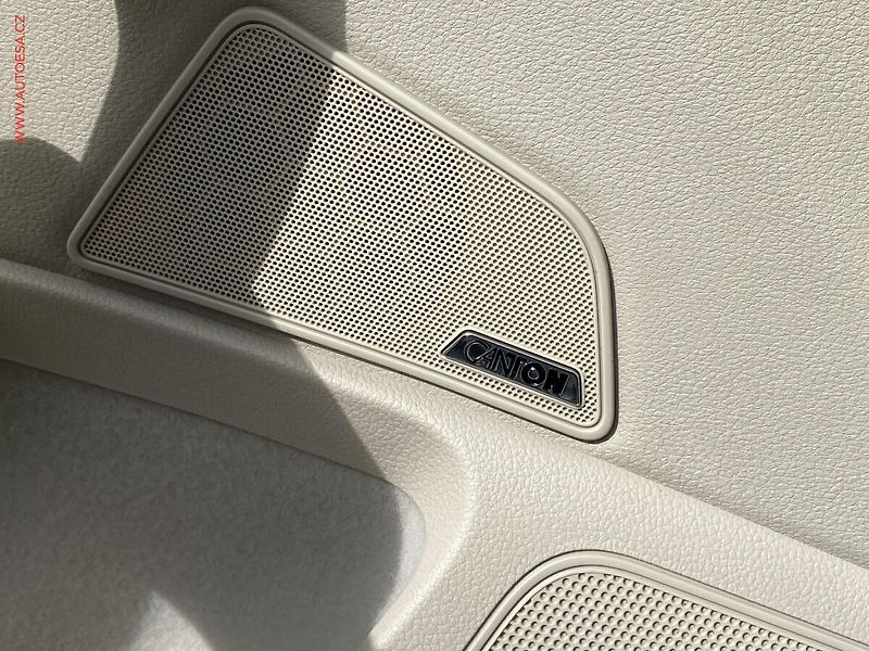 Škoda Superb (2016) 2.0TDi, ČR, L&K, DSG, bixen - fotka 20 z 23