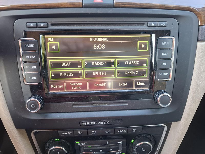 Škoda Superb (2013) 2.0 TDI,CR,Laurin&Klement - fotka 17 z 18
