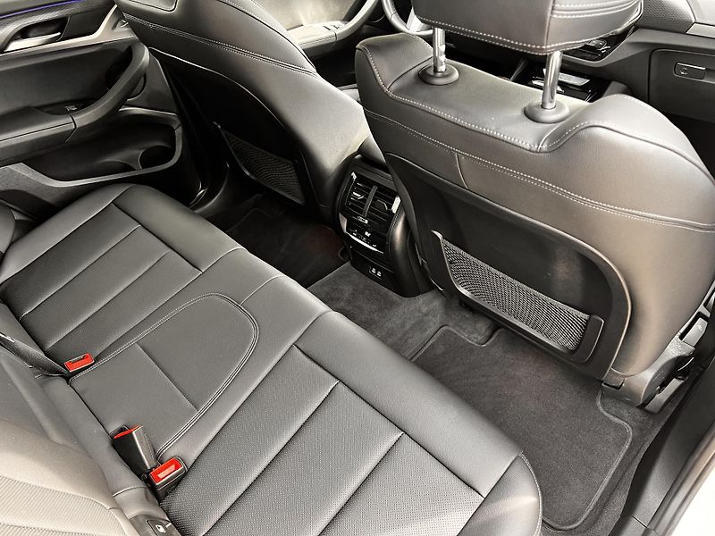 BMW X3 20i M Sport xDrive tažné - fotka 15 z 27