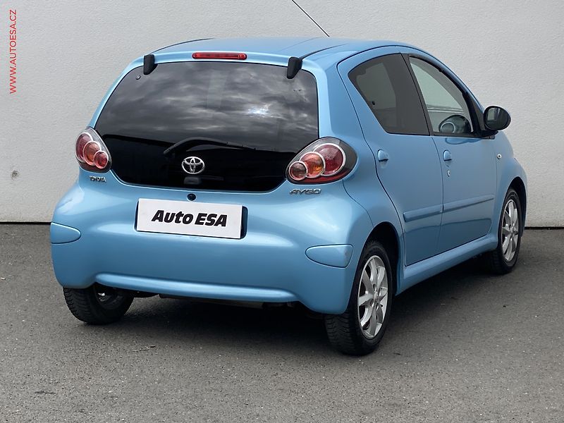 Toyota Aygo (2014) 1.0i, ČR, AC - fotka 4 z 14
