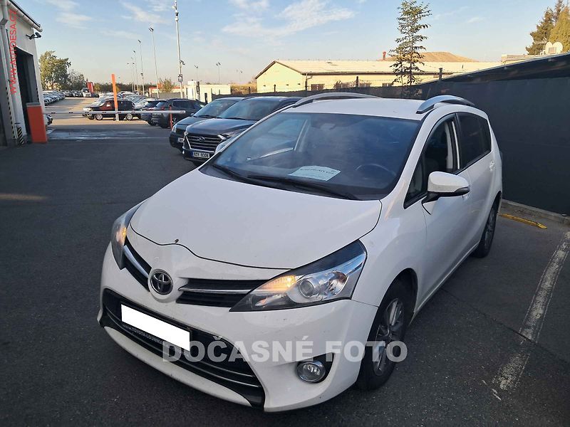 Toyota Verso (2017) 1.8i, 2.maj,ČR, AC, TZ - fotka 1 z 3