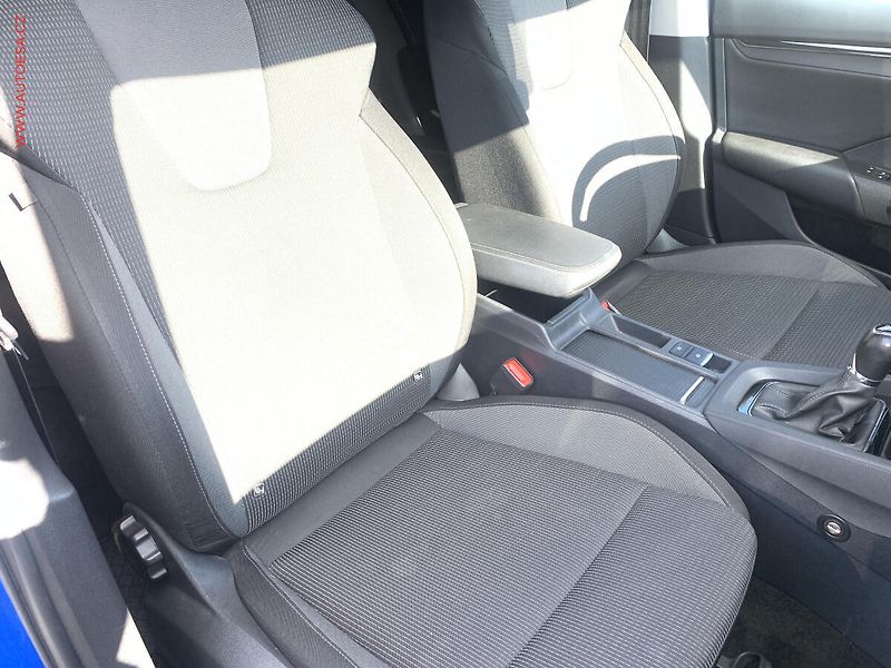 Škoda Octavia (2020) 2.0 TDi, LED, navi - fotka 12 z 21