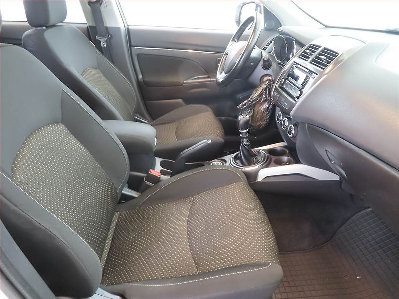 Mitsubishi ASX (2014) 1.8 DI-D, 4X4, Tempomat - fotka 9 z 16