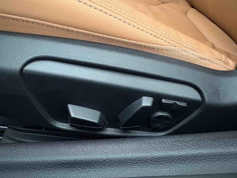 BMW Z4 (2026) M40i + Pakety - fotka 17 z 29