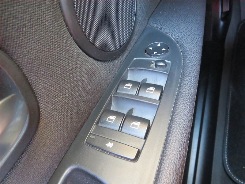 BMW Řada 5 (2009) 520d, Automat, Navi, Tempomat - fotka 15 z 15