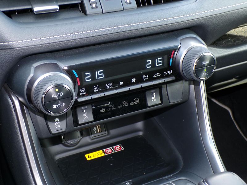 Toyota RAV4 2.5 HSD e-CVT AWD GR-Sport - fotka 22 z 25