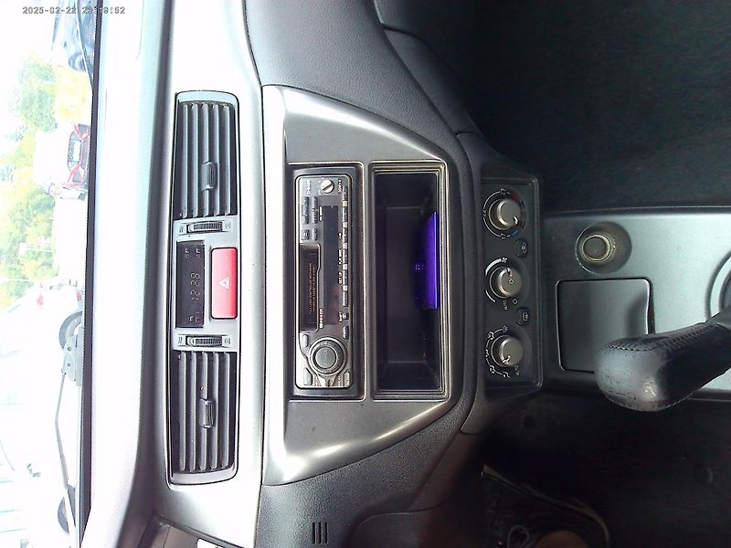 Mitsubishi Lancer 1.6 i, 72 kW, klima, nová STK - fotka 18 z 22