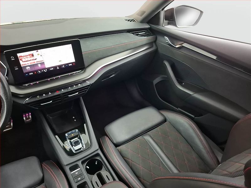 Škoda Octavia (2022) RS 2.0 TSI - fotka 8 z 23