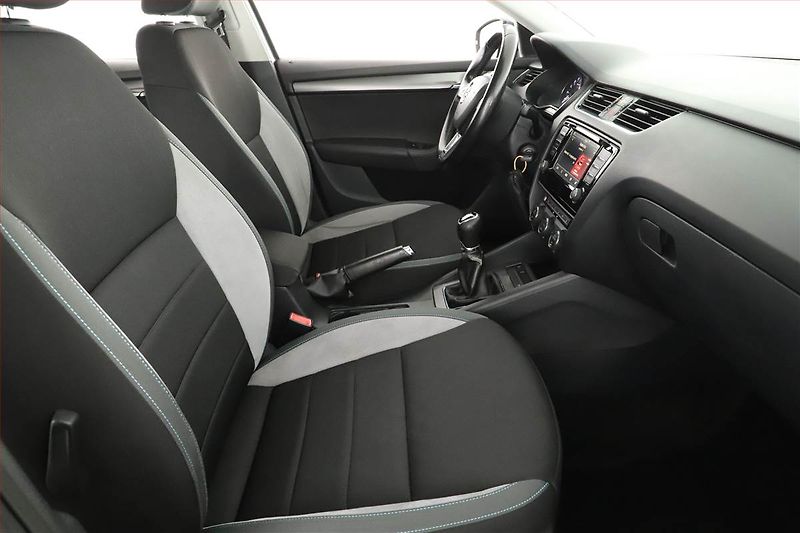 Škoda Octavia (2017) 1.6 TDI, Navi, Xenony - fotka 7 z 15