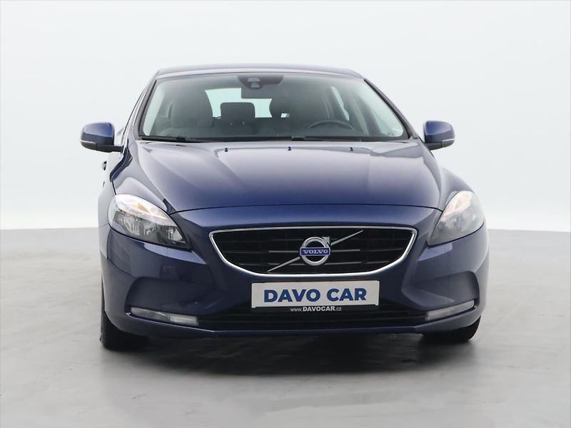 Volvo V40 1,6 D2 115 Summum - fotka 2 z 30