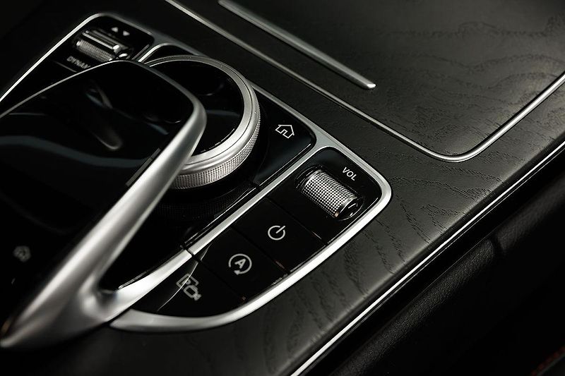Mercedes-Benz Třídy C (2019) C43 AMG V6 Biturbo 4Matic - fotka 23 z 44
