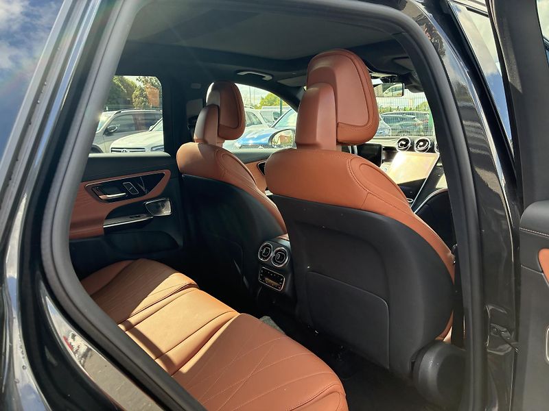 Mercedes-Benz GLC (2024) 300de 4MATIC - fotka 7 z 15