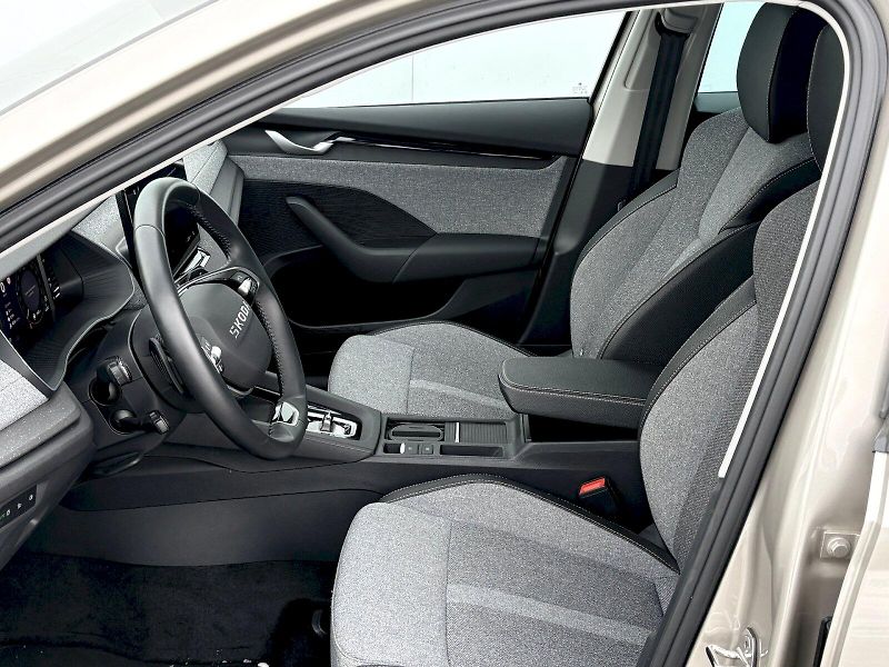 Škoda Octavia (2024) DSG 2.0 TDI / 110 kW / TOP SEL - fotka 22 z 31