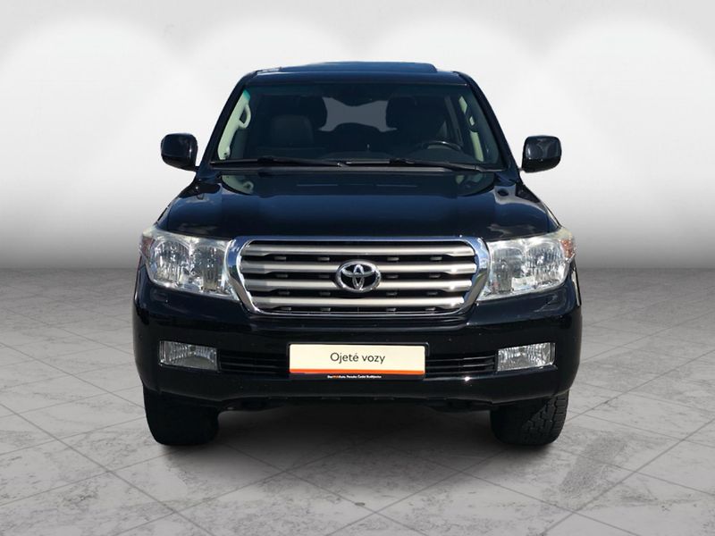 Toyota Land Cruiser 200 D-4D A/T 7 míst - fotka 4 z 30