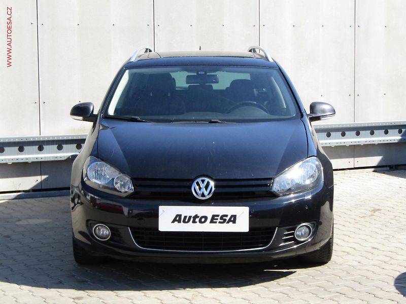 Volkswagen Golf (2010) 1.4 TSi, Highline, panor - fotka 2 z 16