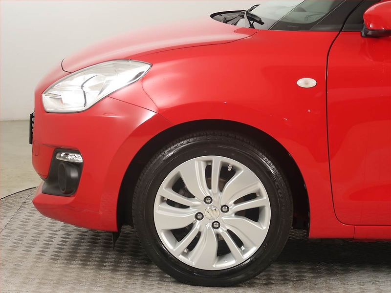 Suzuki Swift (2020) 1.2 SHVS, Serv.kniha - fotka 14 z 18