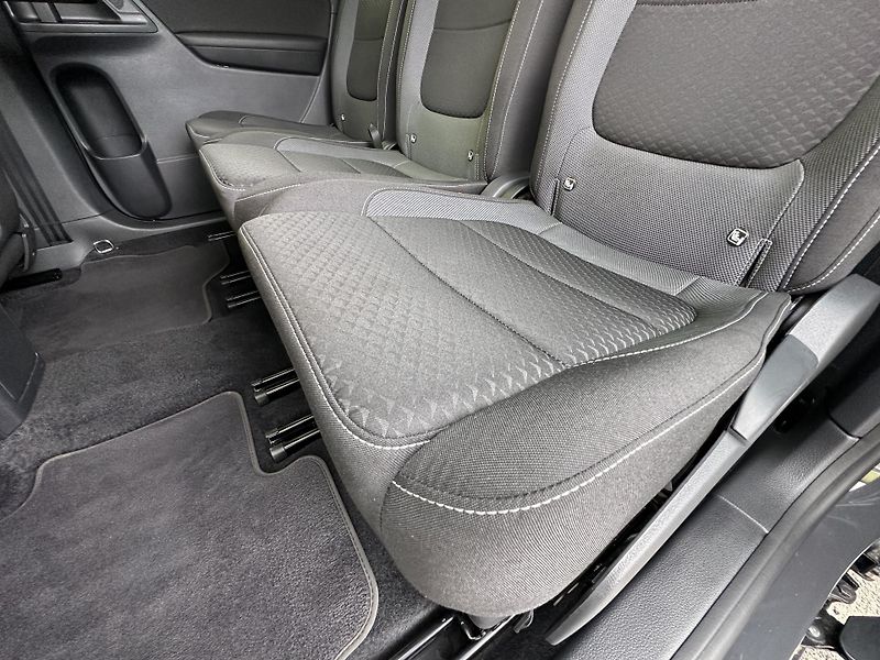 Volkswagen Sharan (2021) 1.4TSI/110kW * 7.Míst * 2.Maj  - fotka 27 z 45