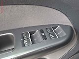 Volkswagen Touran (2010) 1.6 TDi, Comfortline, DSG - náhled 10