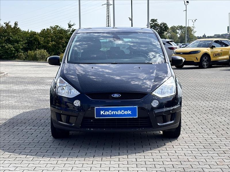 Ford S-MAX 2,0 TDCi 103kW Titanium 7 MÍST - fotka 8 z 24