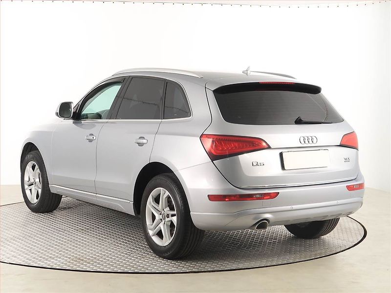 Audi Q5 (2015) design 2.0 TDI, 4X4, Automat - fotka 4 z 20