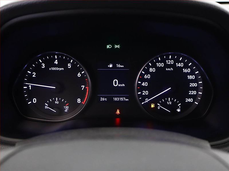 Hyundai i30 (2018) Go! 1.0 T-GDI, Serv.kniha - fotka 9 z 15