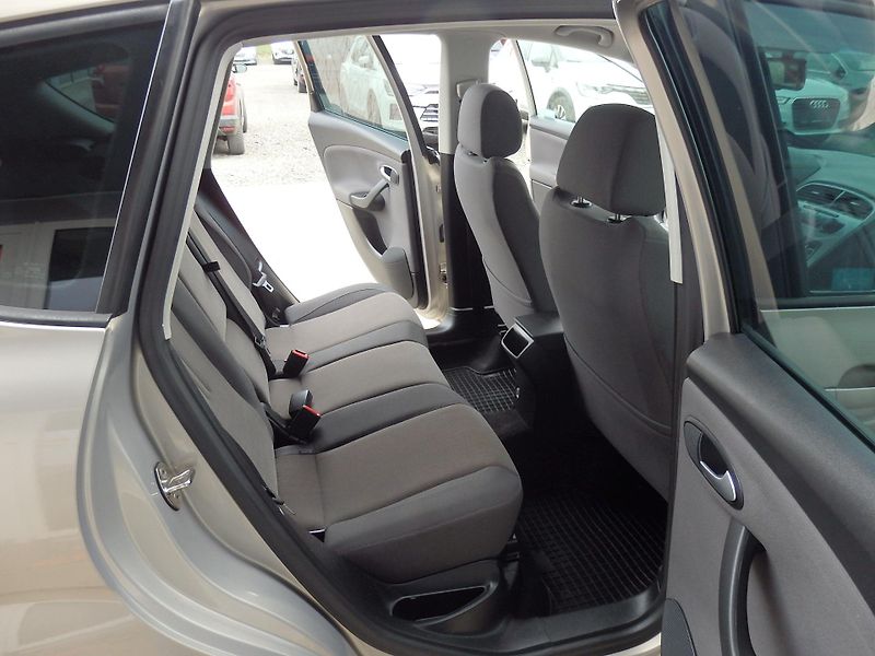 Seat Altea XL 1.6 TDI 77kW ZÁLOHOVÁNO - fotka 9 z 15