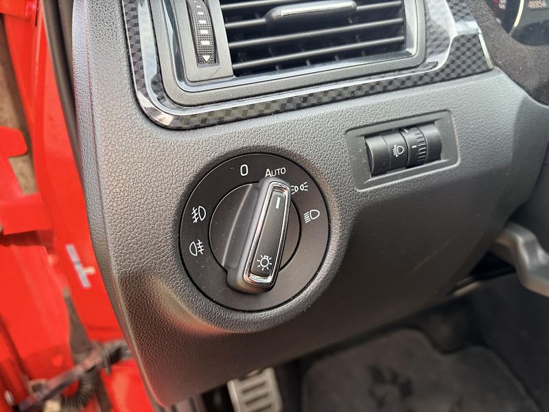 Škoda Rapid 1.6TDI DSG MONTE CARLO - fotka 12 z 35