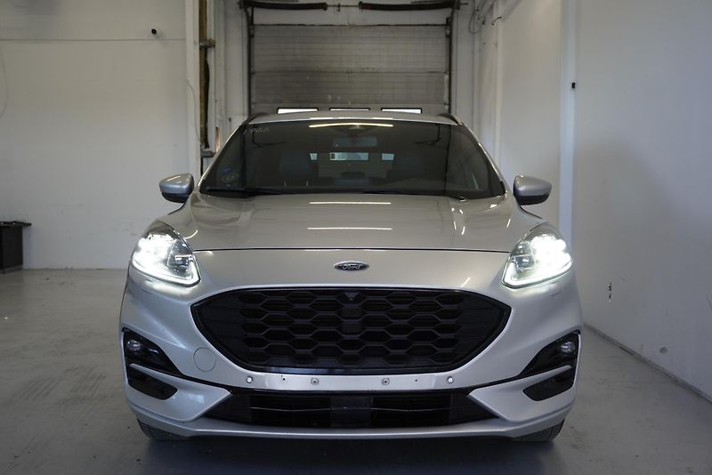 Ford Kuga 2.0 TDCi ST-LINE 4x4 AUTOMAT 8 - fotka 2 z 34