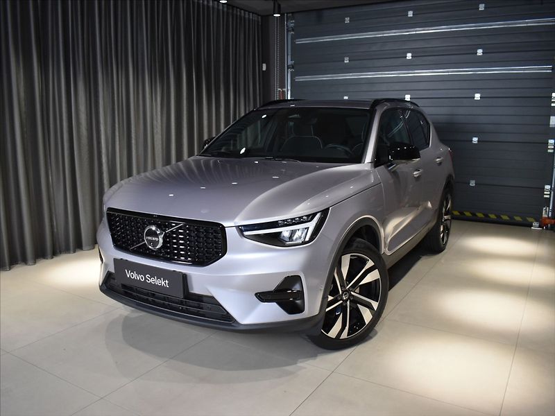 Volvo XC40 2,0 B4 Ultra Panorama,BLIS - fotka 1 z 24