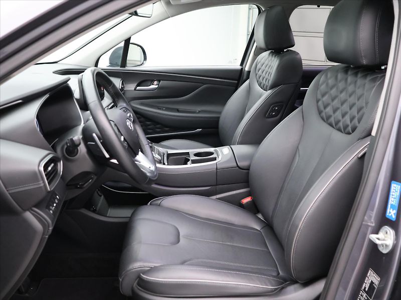Hyundai Santa Fe 1.6 T-GDI MHEV Style AWD Aut. - fotka 12 z 44