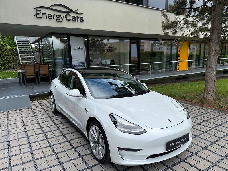 Tesla Model 3 Long Range AWD - fotka 38 z 38