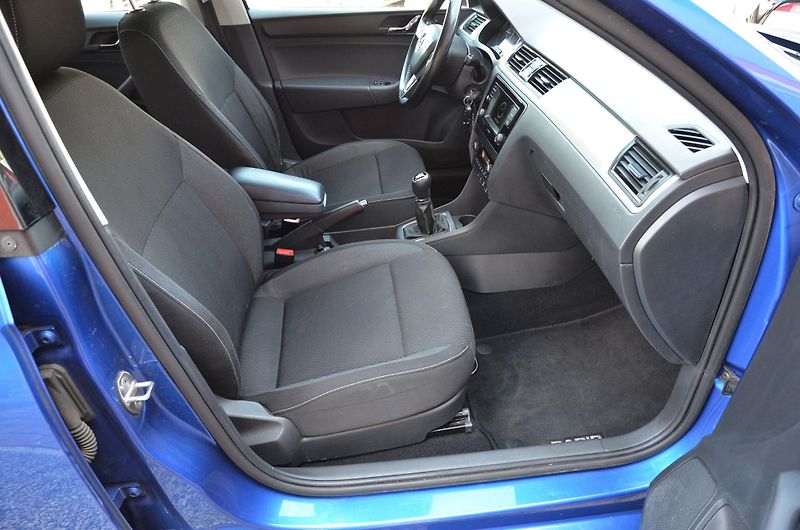 Škoda Rapid (2015) 1.4 TDi 66kW AMB / AUT. KLIMA - fotka 11 z 29