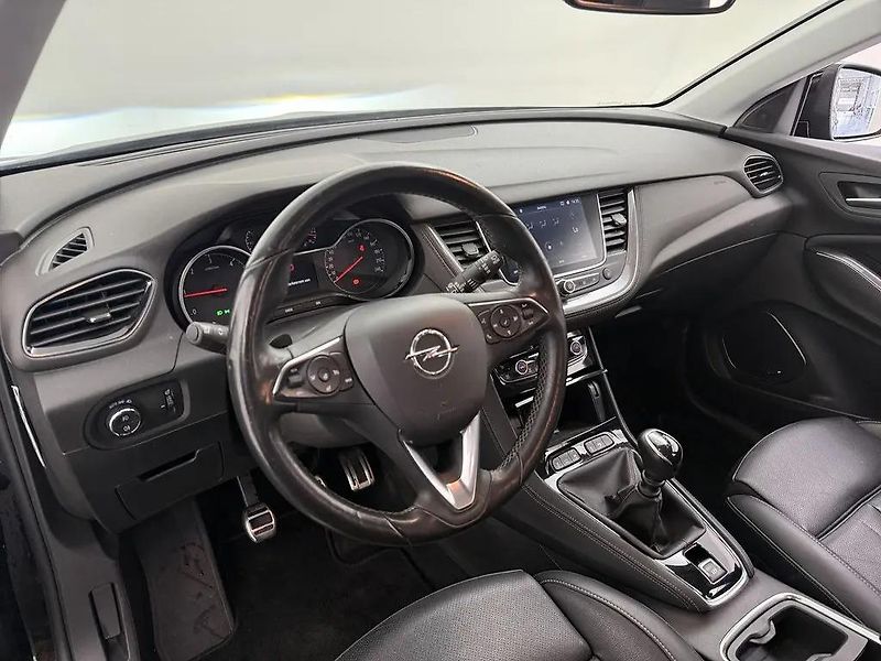 Opel Grandland X 1.5CDTi 96kW Ultimate LED 1Maj - fotka 3 z 14