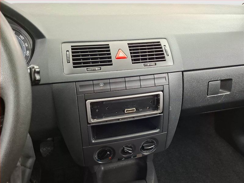 Škoda Fabia (2006) 1.2 12V, po STK, Tažné - fotka 12 z 13