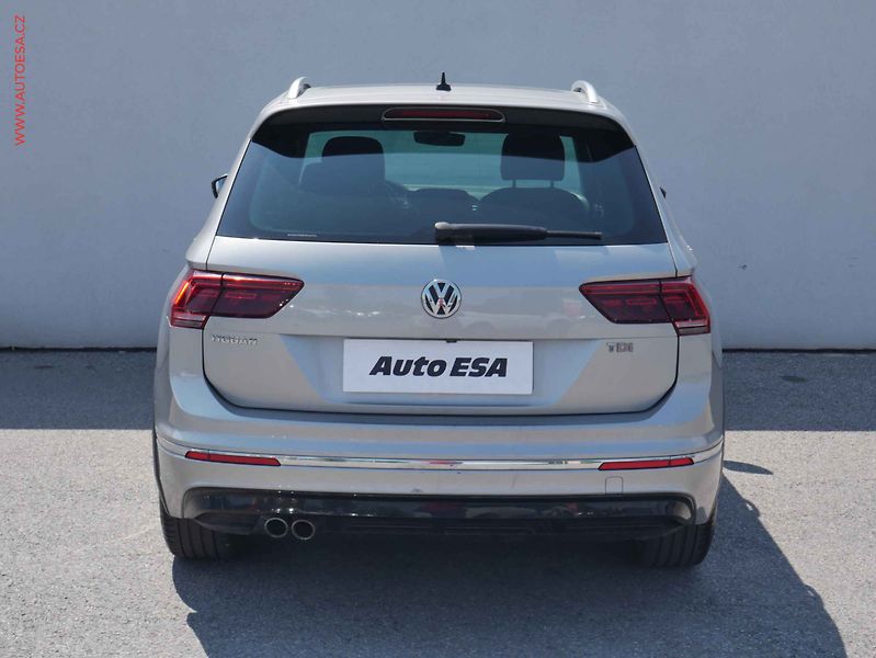 Volkswagen Tiguan (2019) 2.0TDi, 1.maj,ČR, R-Line - fotka 5 z 15