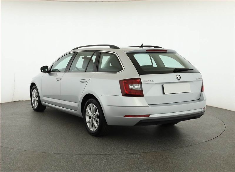 Škoda Octavia (2019) Style 1.6 TDI, Tempomat - fotka 4 z 17