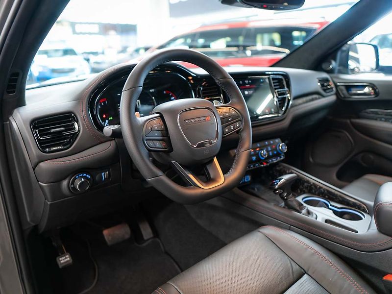 Dodge Durango (2026) 5.7 G/T Premium V8 Tow N Go - fotka 12 z 40