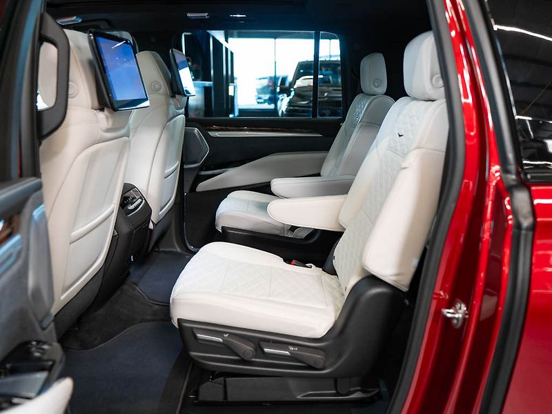 Cadillac Escalade (2026) 6.2 ESV Sport Platinum 2026 - fotka 43 z 50