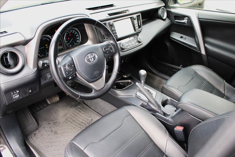 Toyota RAV4 2,5 Hybrid 4x4 LED, NAVI, kůže - fotka 9 z 28