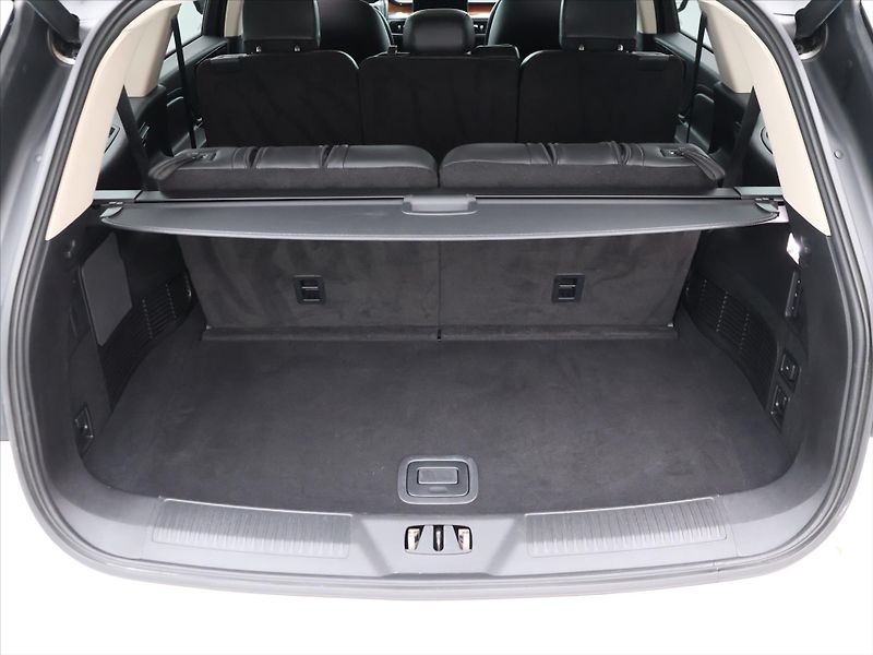 Lincoln Aviator 3,0 EvoBoost V6 AWD CZ - fotka 10 z 43